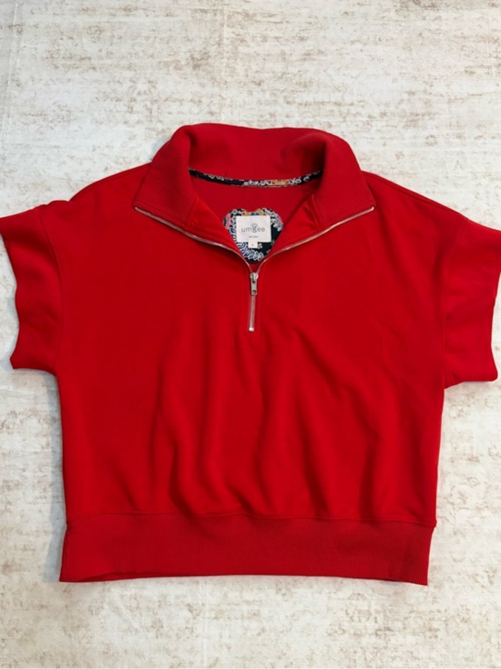 UMGEE S  Half-Zip Short Sleeve Cropped Top